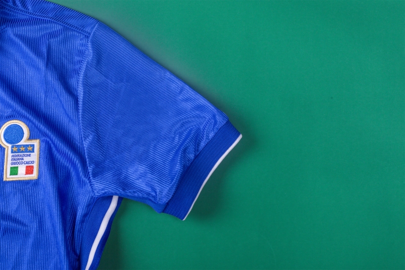 Retro 1998 Italy Home Soccer Jersey