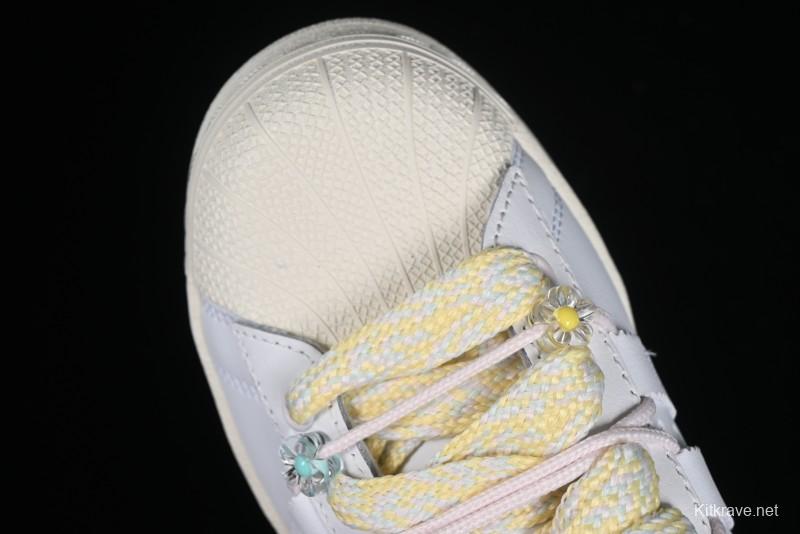 Adidas Originals Superstar W IF1802 Shell Toe Casual Sneakers