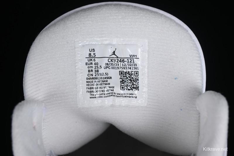 Nike Air Jordan 3 Retro Sneakers in White and Peach Orange - CK9246-121