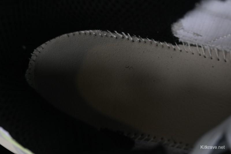 Adidas Vento XLG Deluxe IH7800 Lightweight Cyber Retro Casual Sneakers with Dual-Density Outsole - F.D4