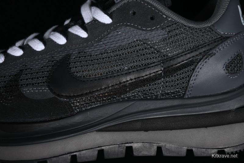 Nike Sacai VaporWaffle 3.0 Fashion-Forward Casual Sneakers - CV1363-105