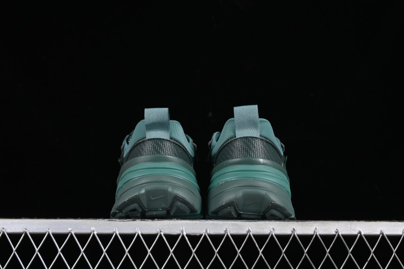 Nike V2K Runtekk 3XL Retro Low-Top Running Shoes with Shock Absorption and Anti-Slip Technology - HF5050-361
