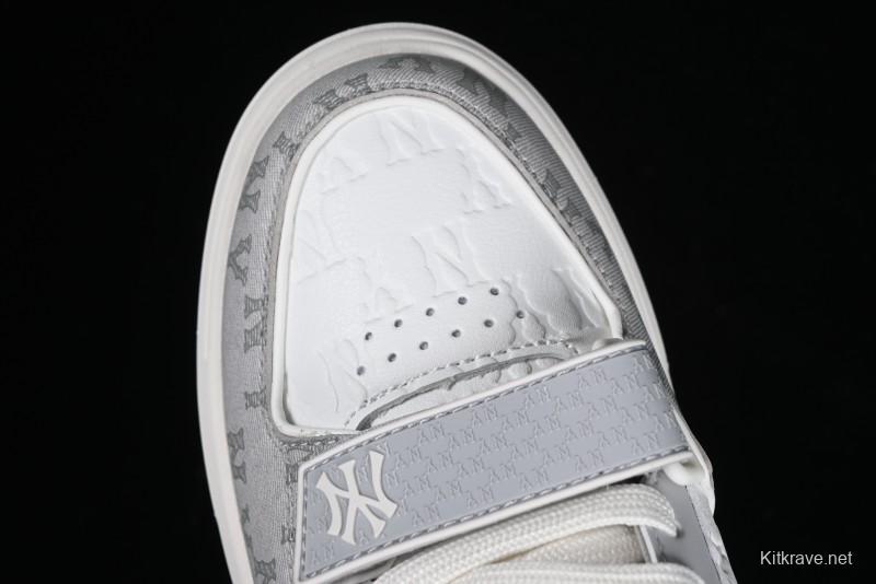 MLB Chunky Liner New York Yankees Sneakers with Lightweight Thick Sole and Hook Loop Closure - 3ASXCMM4N50GRS