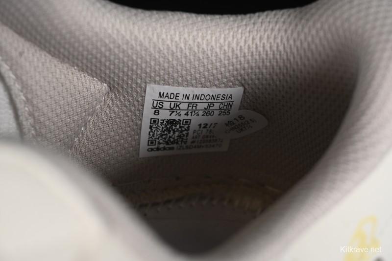 Adidas Superstar GW4440 Casual Sneakers with Shell Toe Design - GW4440