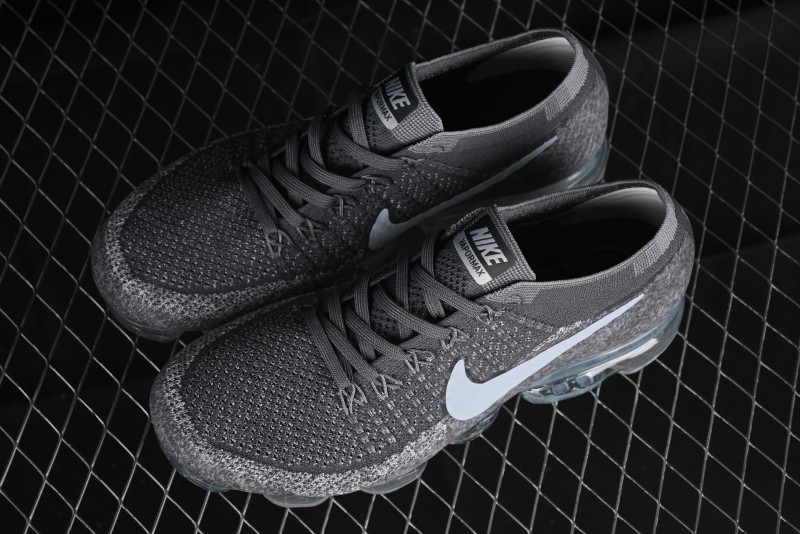 Nike Vapormax Flyknit Breathable Casual Running Shoes with Full-Length Air Cushion - 849557-002