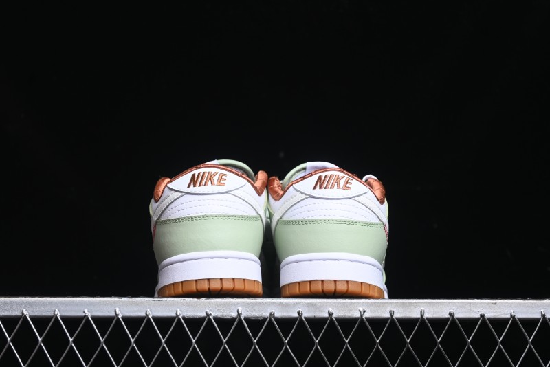 Nike Dunk Low Year of the Snake Themed Low-Top Casual Sneakers - HV6001-101