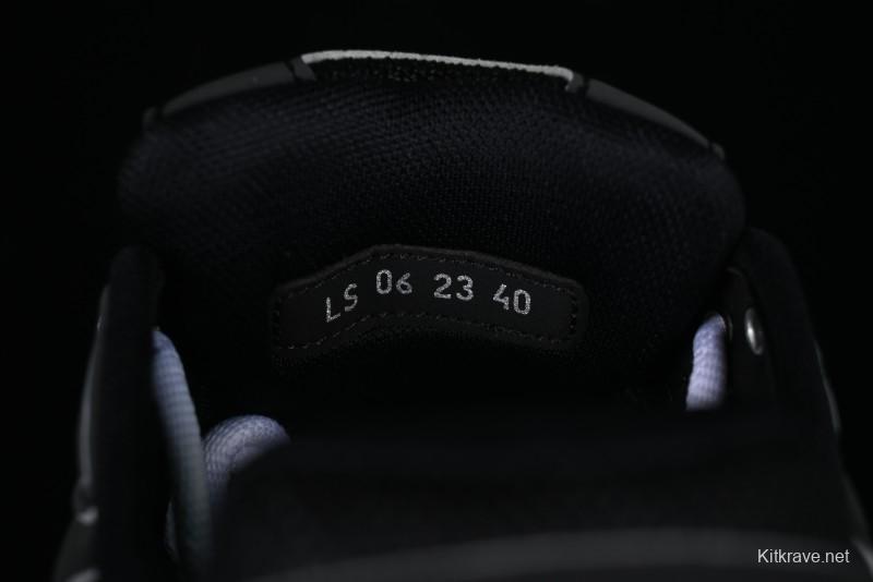 Dior B30 Sneakers with Reflective CD30 Logo and Lightweight Rubber Sole - CD30