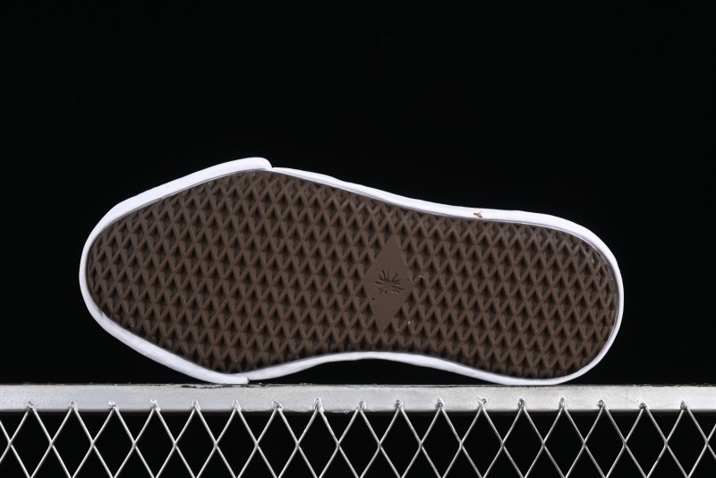 Wayne Original Sole Leather Low Sneaker with Deconstructed Ice Cream Sole - W.E5