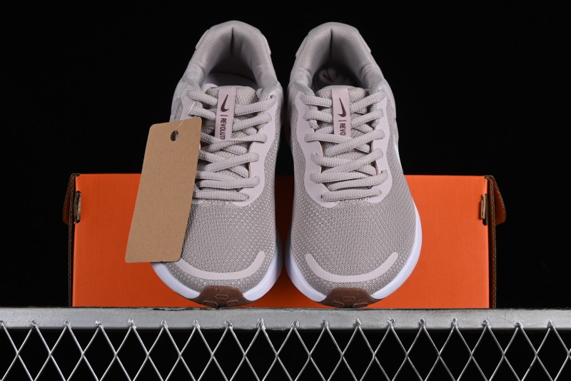 Nike Revolution 7 Wide Low-Top Running Shoes with Breathable Mesh and Durable Cushioning - FB2208-007