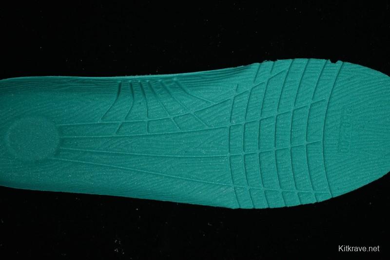 MLB Chunky Liner Basic New York Yankees Thick Sole Casual Sneakers with 6cm Height Increase - 3ASXCA12N43RDS