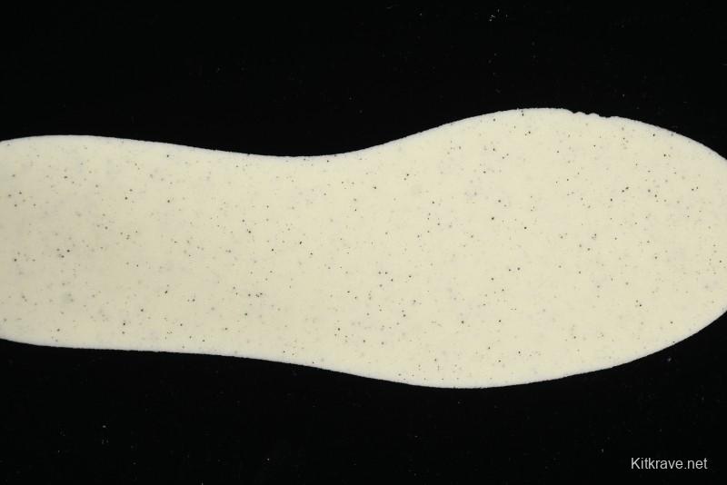 New Balance Retro Running Shoes with T-Beam Support and Exposed Cushioning - UWRPDFSB