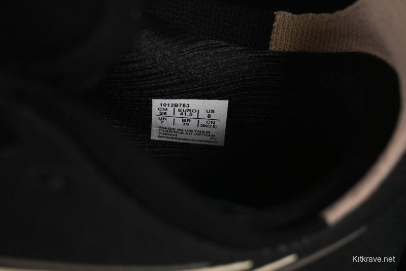 Asics Gel-Nimbus 27 Retro Breathable Casual Shoes with Cushioning for Men - 1012B753-003