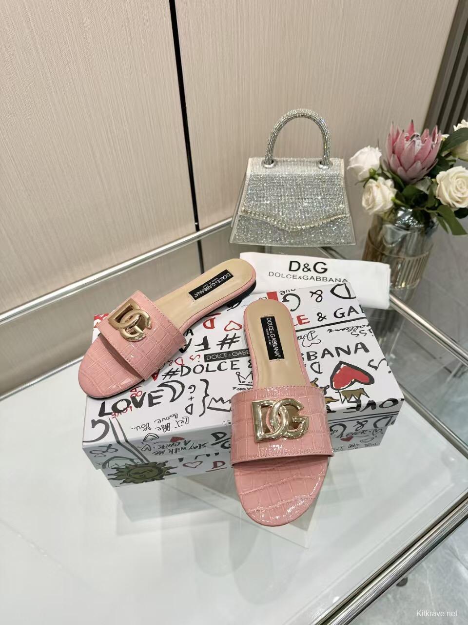 2025 Women Dolce & Gabbana Pink Leather Slippers LY00190