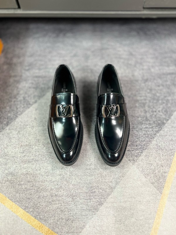 2024 Men Louis Vuitton Black Leather Loafer MJ00290