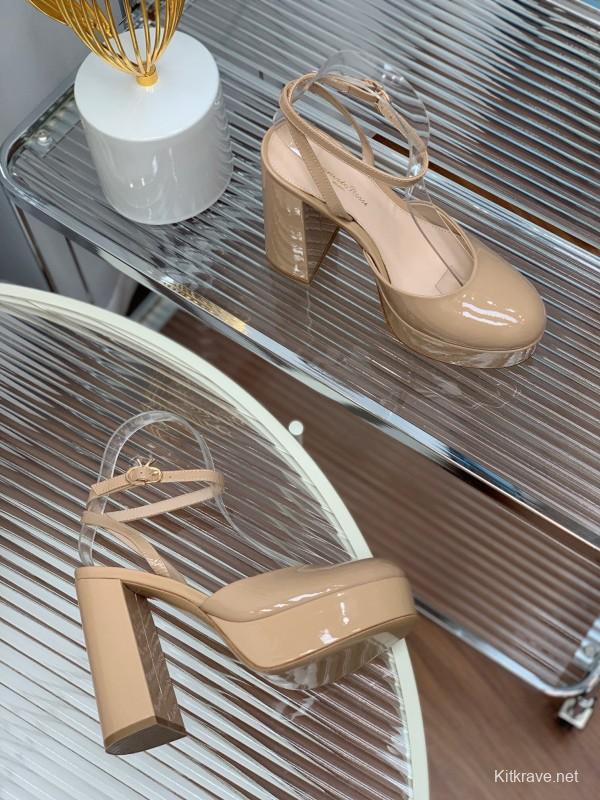 2025 Women Gianvito Rossi Beige Patent Leather Platform Heels KFY00340