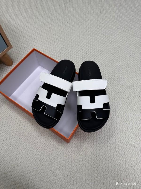 2025 Slippers Hermès White Black Leather Slippers