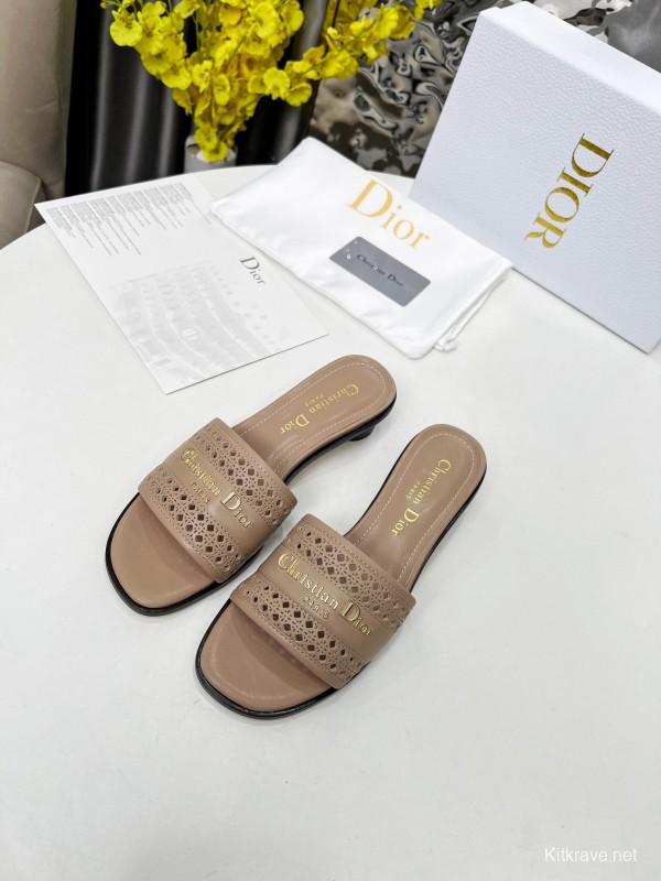 2025 Women Dior Beige Leather Slippers LY00250