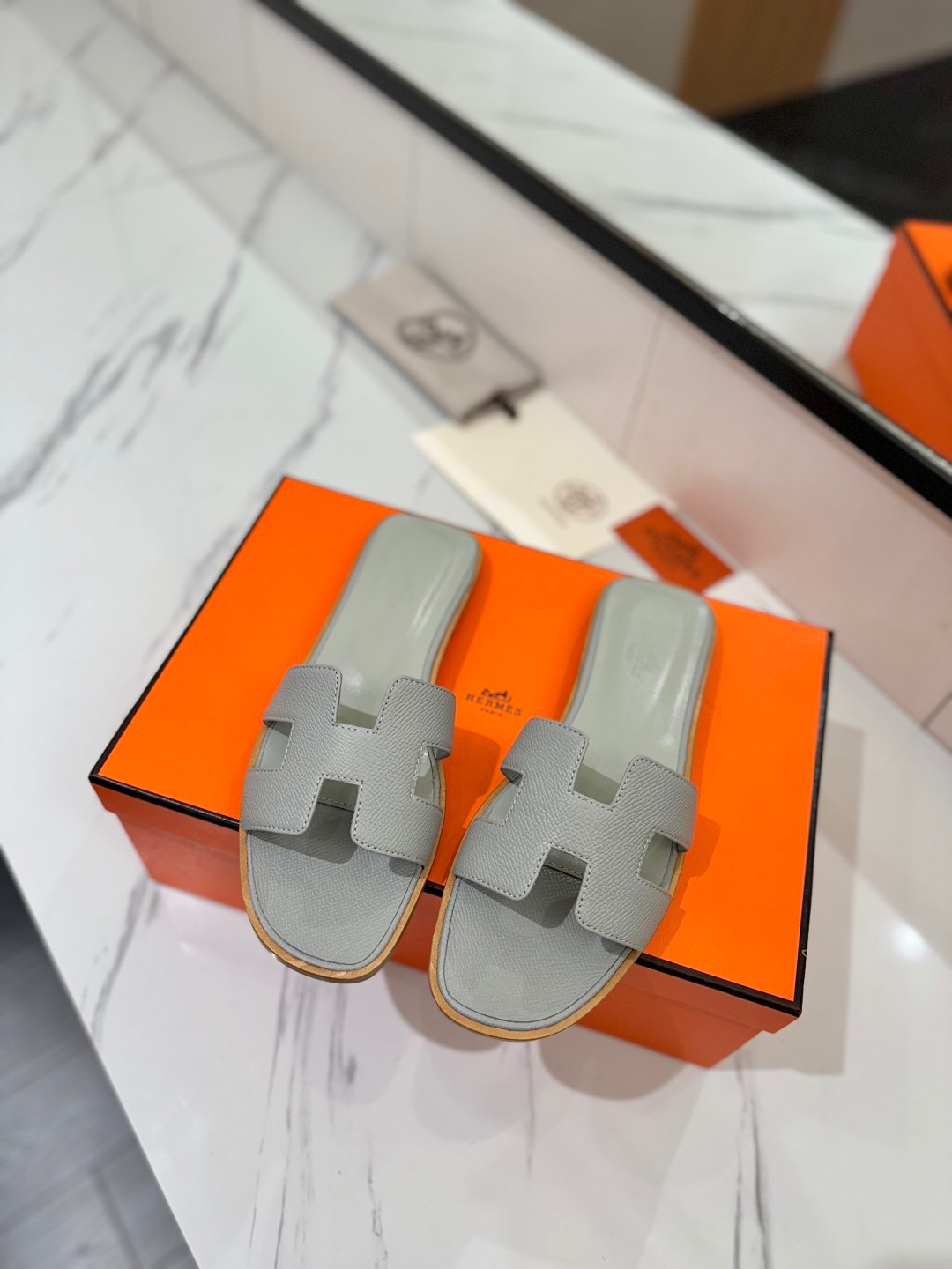 2025 Women Hermès Light Grey Leather Slippers