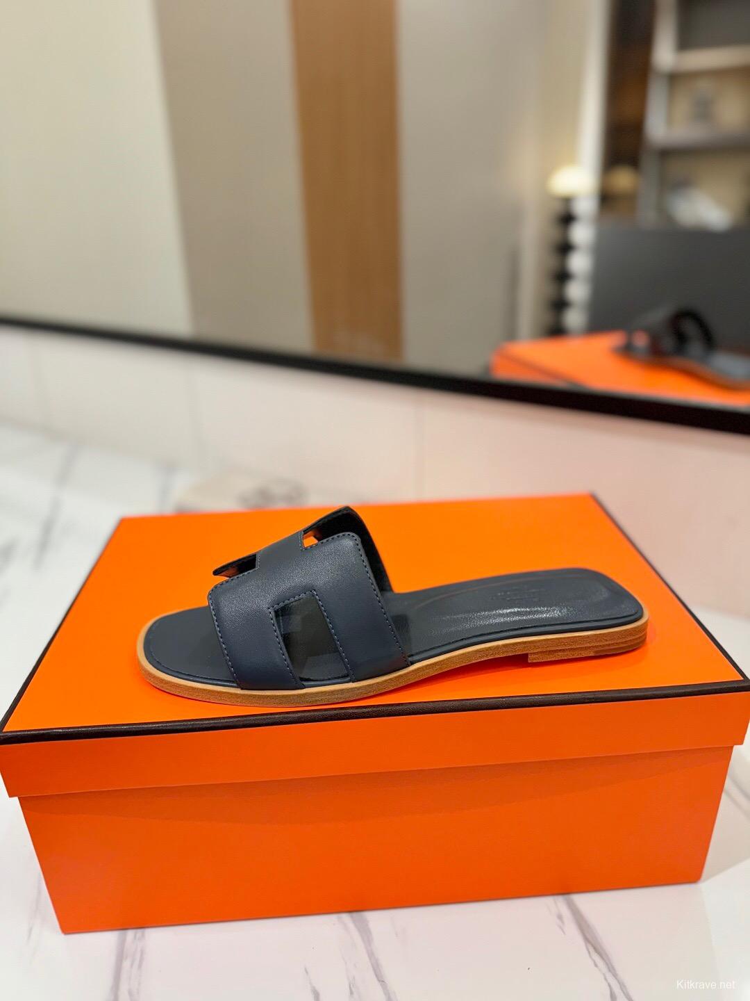 2025 Women Hermès Black Leather Slippers