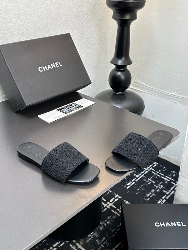 2025 Slippers CHANEL Black Fabric Slippers