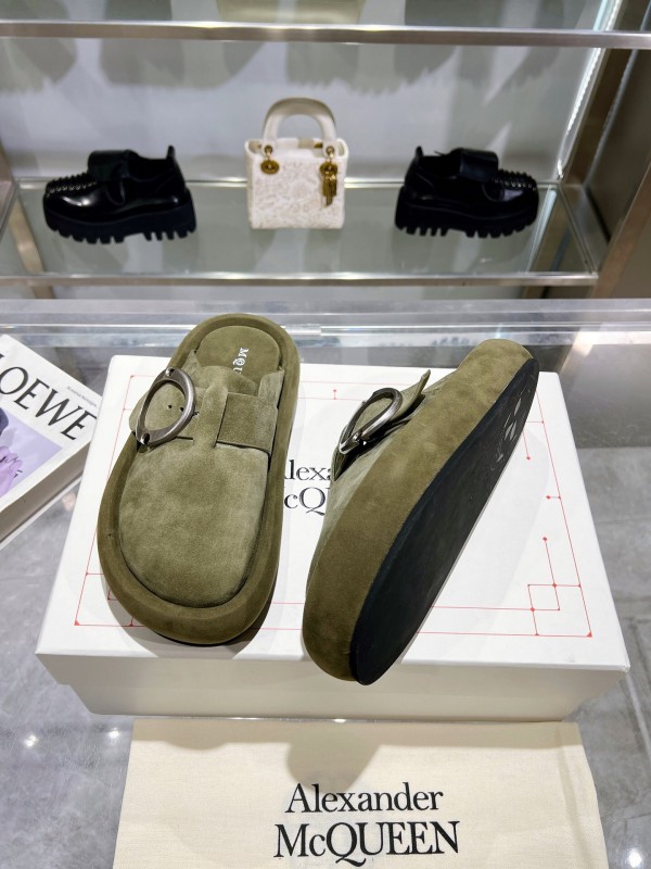 2025 Unisex ALEXANDER MCQUEEN Olive Suede Slippers