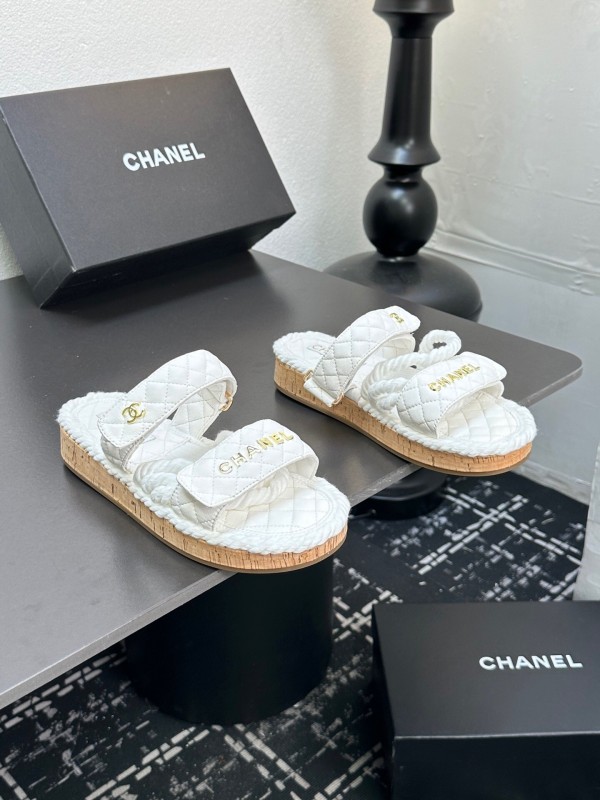 2025 Slippers Chanel White Quilted Fabric Cork Sole LY00250