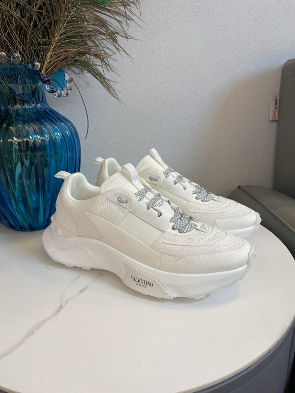 2024 Unisex Valentino White Leather Sneakers MJ00340