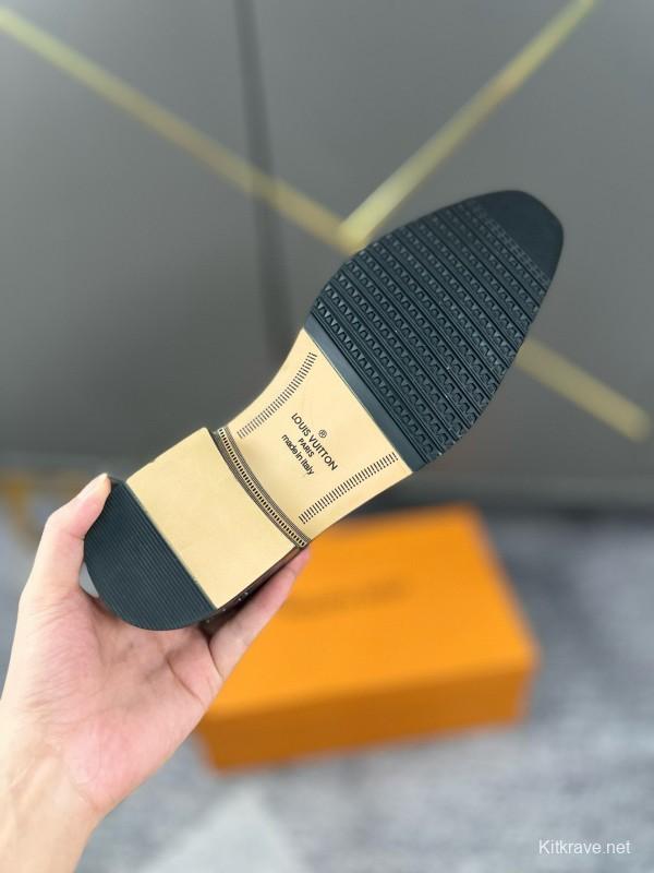 2024 Men Louis Vuitton Black Leather Formal Shoes MJ00380