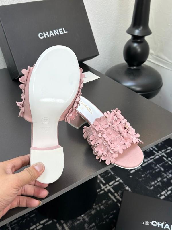 2025/Women Chanel Pink Suede Floral Embellished Block Heel Sandals LY00360(F)