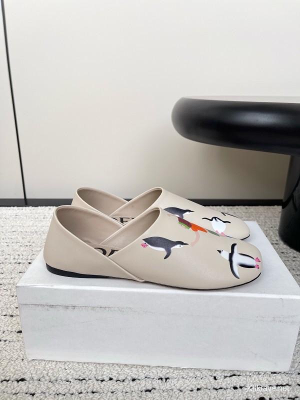 2025 Women Loewe Beige Lambskin Slippers Whale Pattern