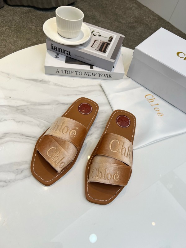 2025 Women Chloé Brown Leather Slippers LY00200