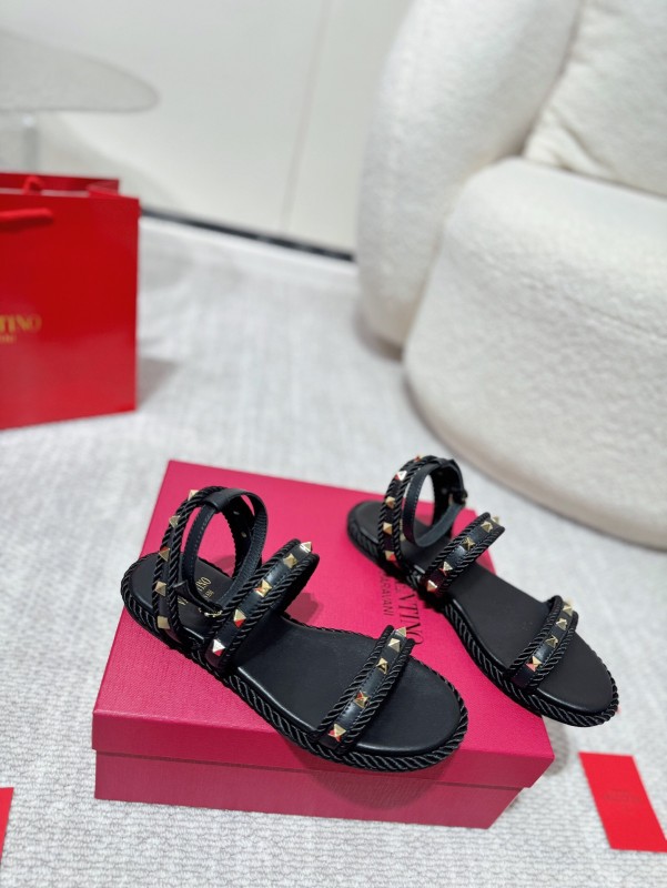 2025 Women Valentino Black Leather Sandals Studded LY00250