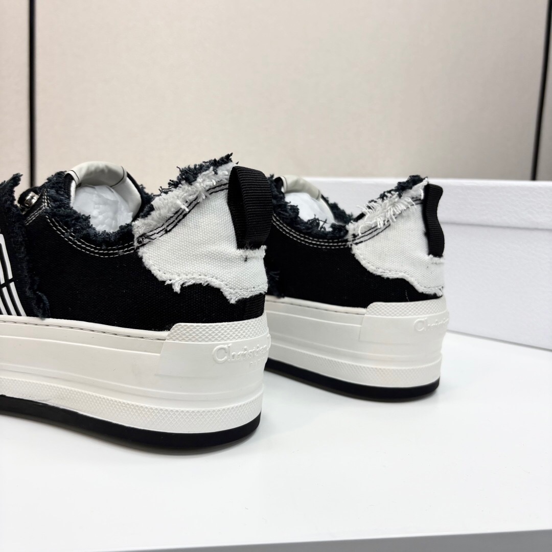 2025 Women Dior Black White Canvas Sneakers LY00300