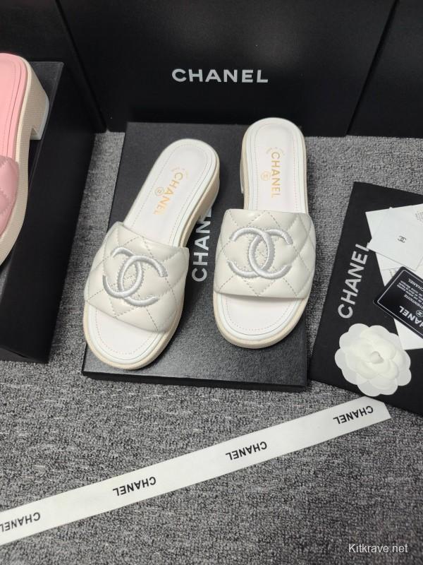 2025 Women Chanel White Leather Slippers