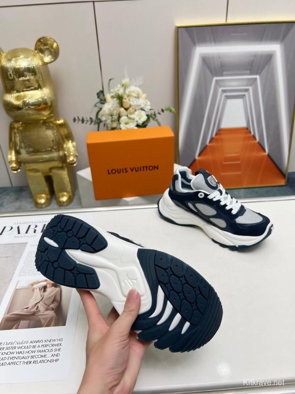 2025 Unisex Louis Vuitton Black White Blue Leather Tech Fabric Sneakers Monogram LY00340
