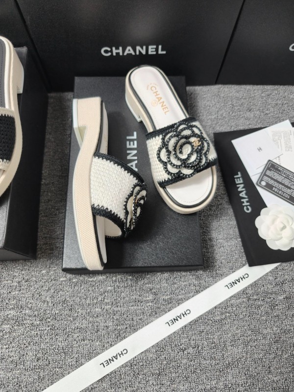 2025 Slippers Chanel Black White Fabric Camellia LY00000