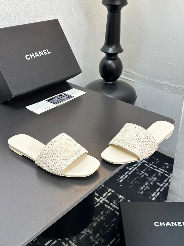 2025 CHANEL White Knit Leather Slippers LY00250