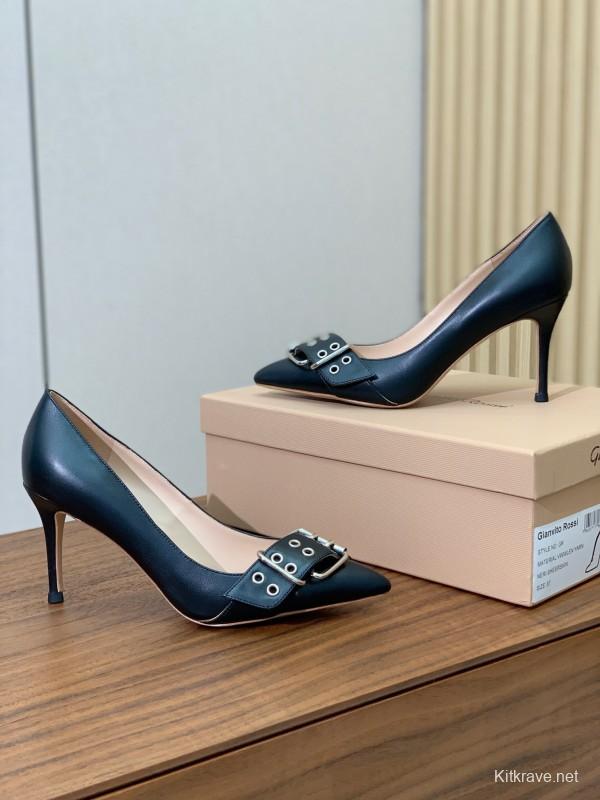 2025 Women Gianvito Rossi Black Leather Pointed Toe Buckle Pumps KFY00300