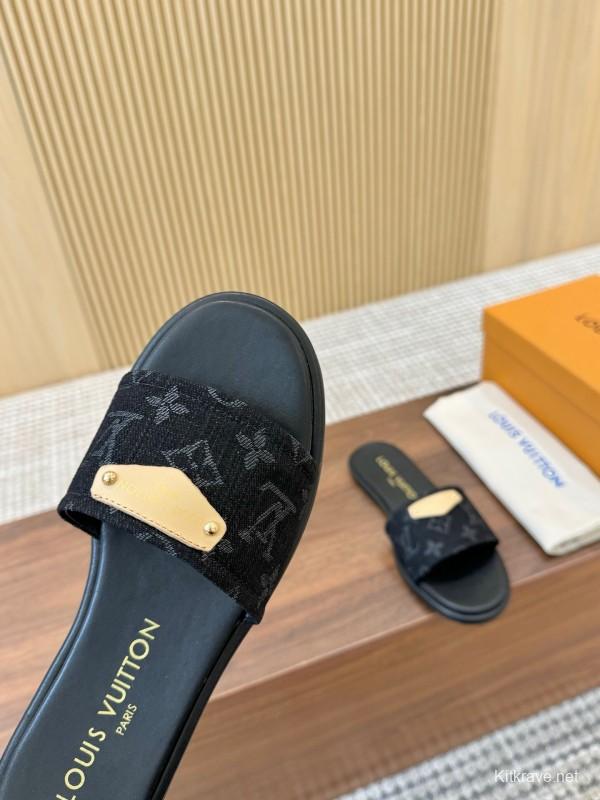 2025 Women Louis Vuitton Black Canvas Slippers LY00200