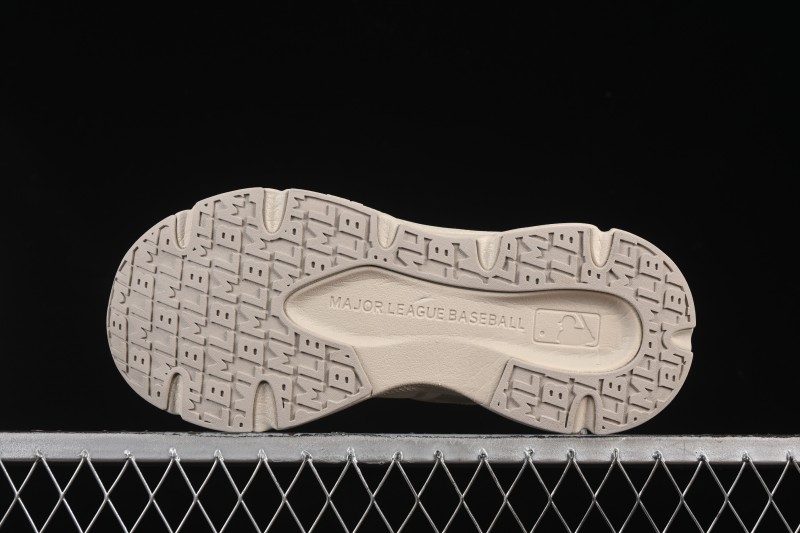 New York Yankees MLB Ace Runner Mask Jane Summer Casual Sandals - 3ASDACE5350CRS