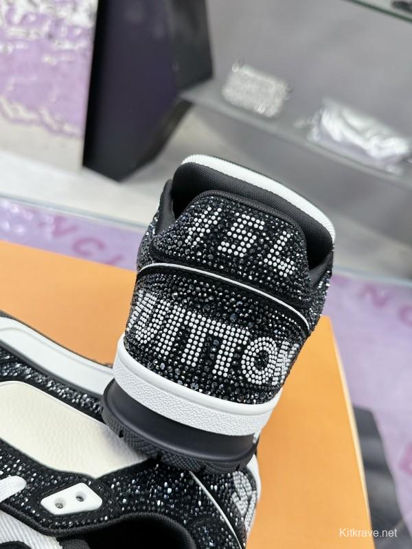2025 Unisex Louis Vuitton Black White Leather Canvas Plimsolls Handmade Rhinestones AS00400