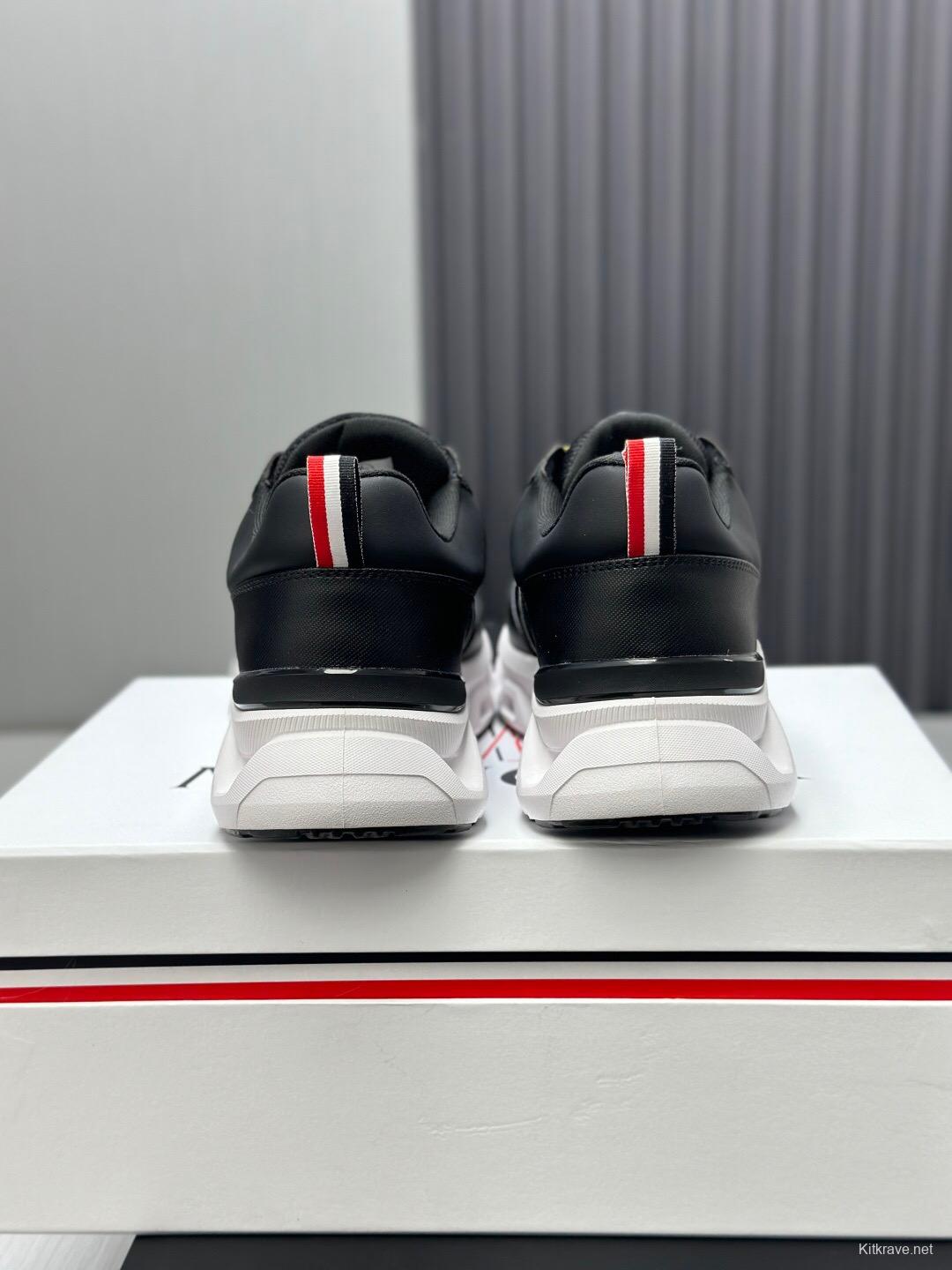 2025 Unisex Moncler Black Nylon Rubber Outdoor Sneakers AS00390