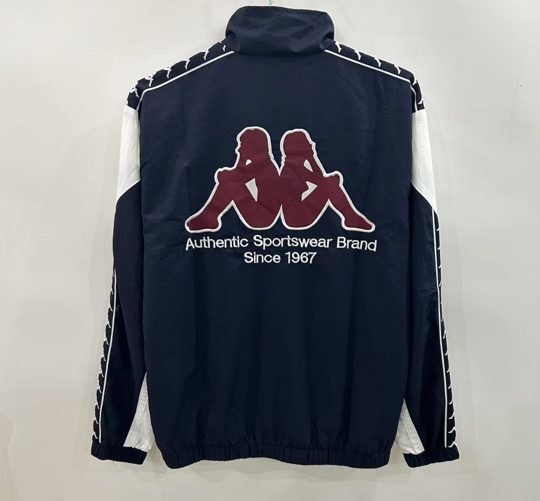 25/26 Manchester United 1967 Style Black/White Windbreaker
