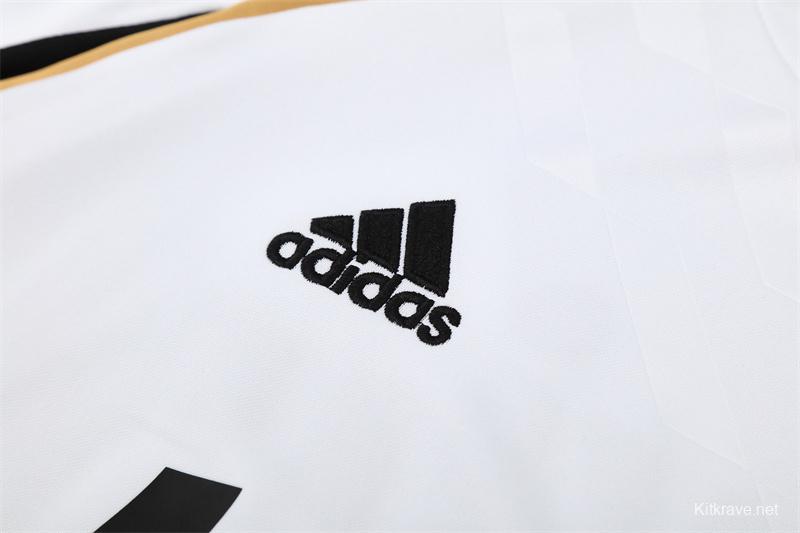 Retro 11/12 Real Madrid White Half Zipper Jacket