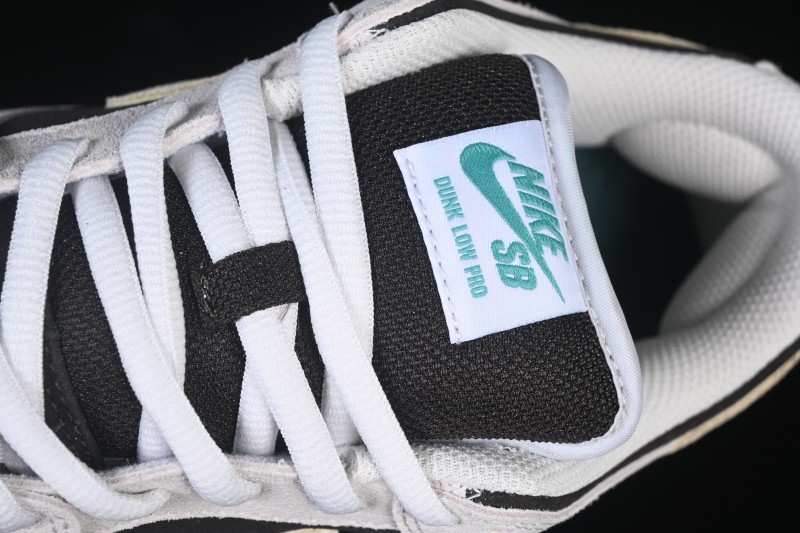 Nike SB Dunk Low Casual Skate Shoes - HF3704-001