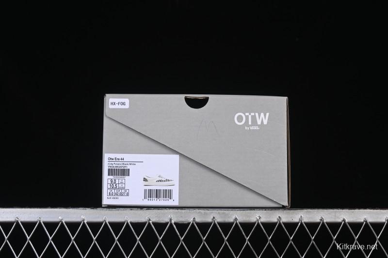 Vans Era 44 Low-Top Casual Skate Shoes with All-Over Logo Print - VN0A3MQ5PZP1