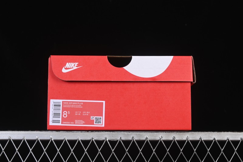 Nike Air Max Plus Retro Running Shoes with Air Cushion Technology - DM0032-003