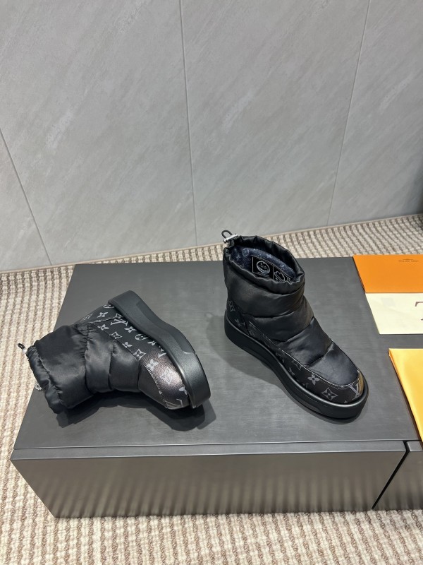 Louis Vuitton Fall/Winter 2025 Snow Boots Series Round Toe Thick Sole Down-Filled Snow Boots - KFY00310