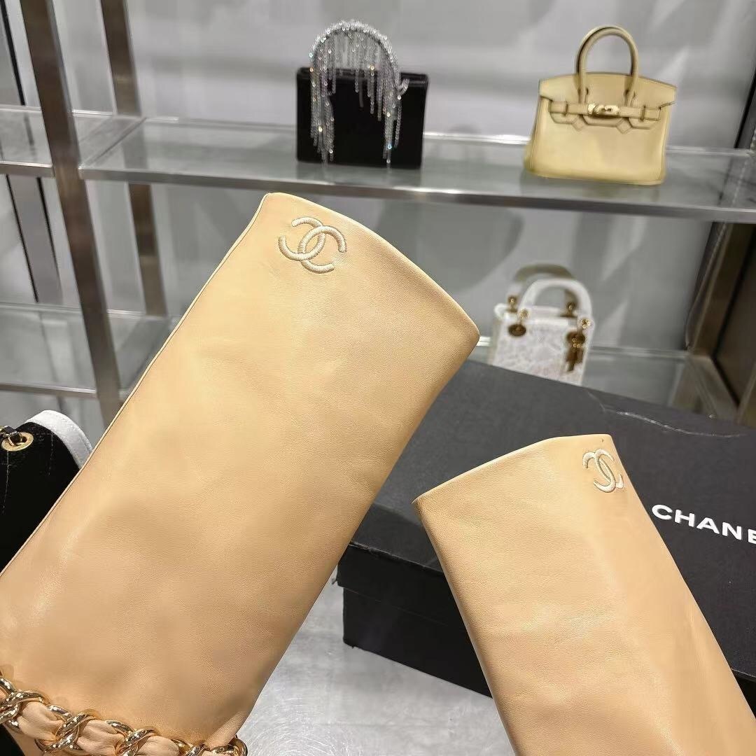 Chanel 2025/SS Autumn/Winter Runway Turned-Cuff Large Chain Block Heel Boots - LY00510