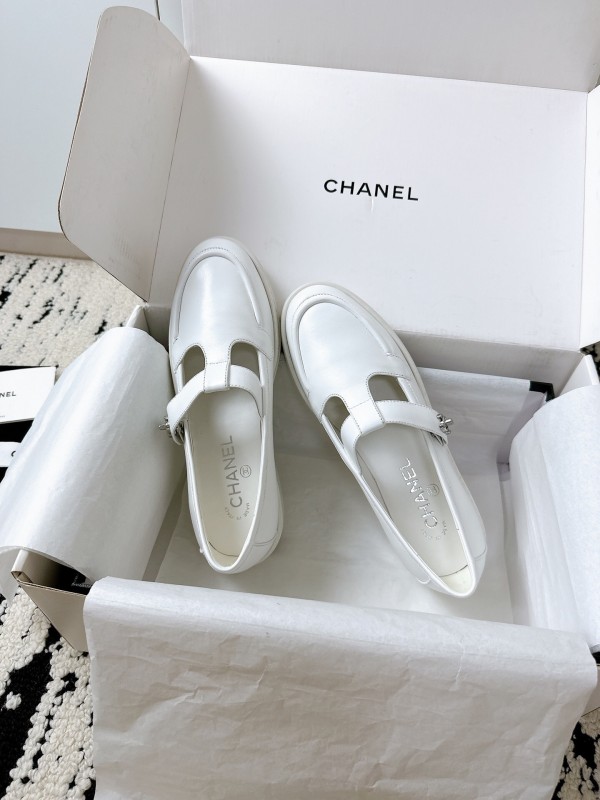 Chanel 2025 SS Loafers Classic Elegant Design - KFY00320